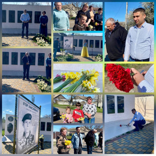 Покладання квітів з нагоди річниці визволення села Розселенець від фашистських загарбників