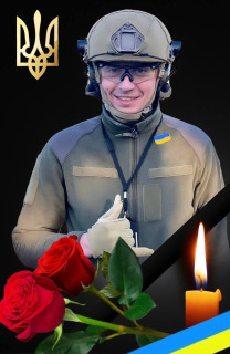 Сьогодні, 23 вересня 2025 року, громада села Петродолинське з болем у серці провела в останню путь нашого земляка, Захисника України — Євгена Марущака